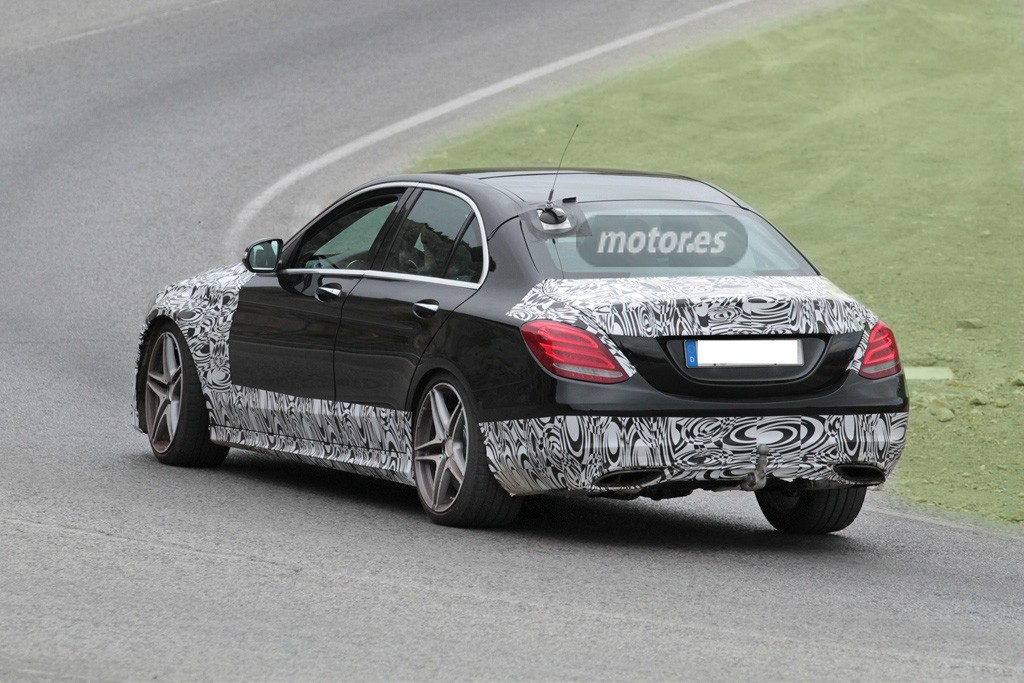 exclusiva-mercedes-clase-c-450-amg-sport