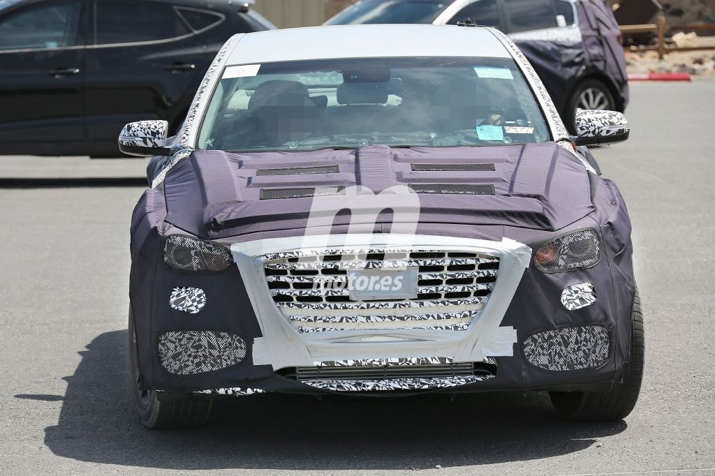 hyundai-genesis-2017-twin-turbo-v6-201522731_2.jpg
