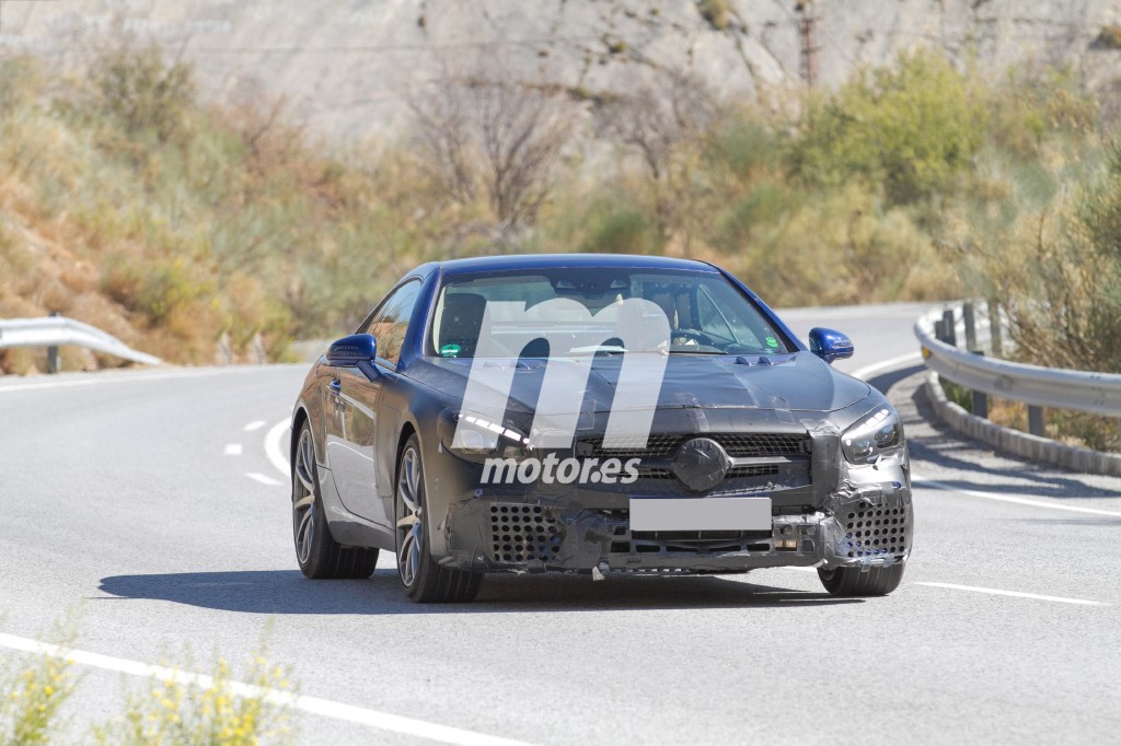 mercedes-sl63-amg-2016-201523407_1.jpg