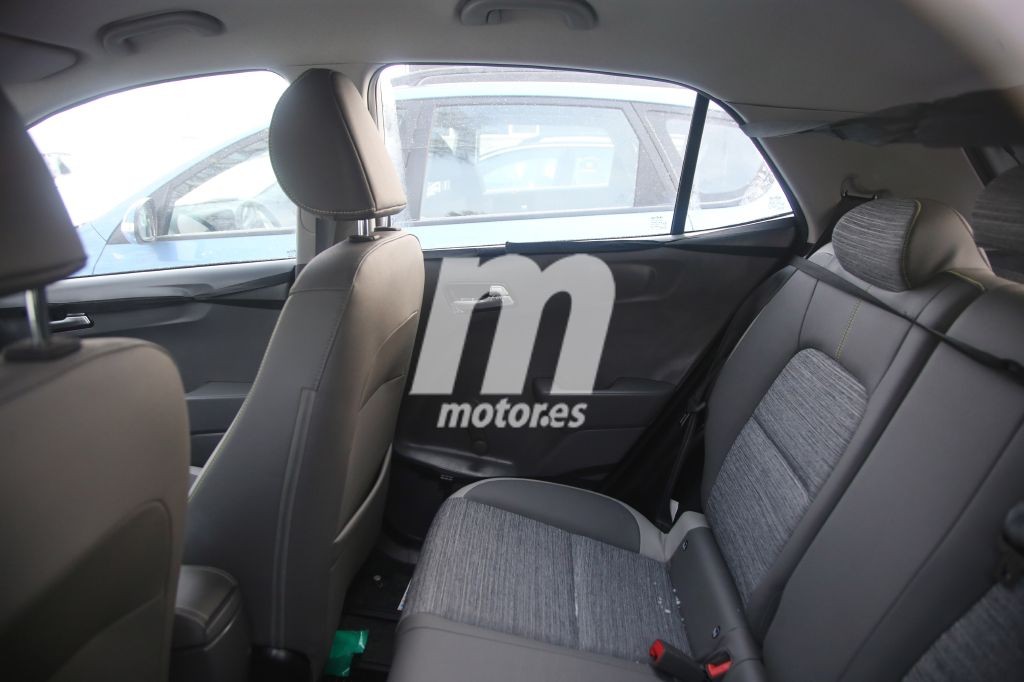 kia-picanto-2017-interior-201625418_9.jp