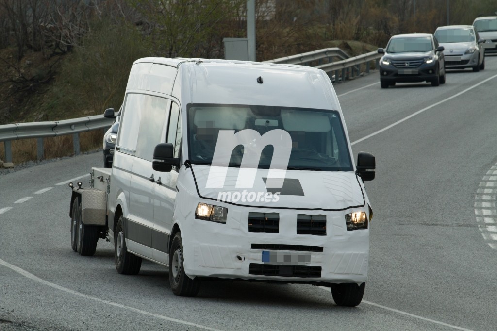 volkswagen-crafter-2017-fotos-espia-201626749_6.jpg