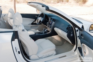 Lexus IS 250C 28