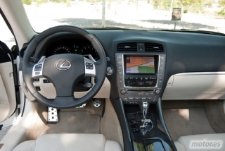 Lexus IS 250C 44