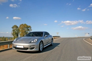 Porsche Panamera S - Foto 1