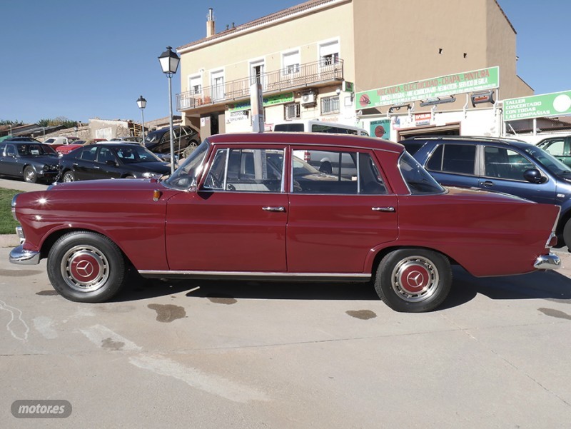 mercedes 190 1973 / 74.165km. foto grande (3)