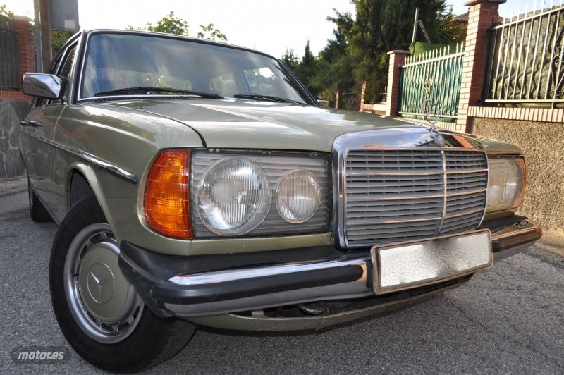 mercedes clase e 1979 / 209.000km. foto grande (3)