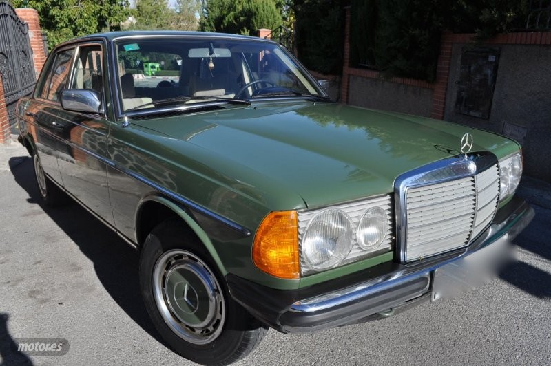 Foto mercedes clase e 1978 / 70.000km.