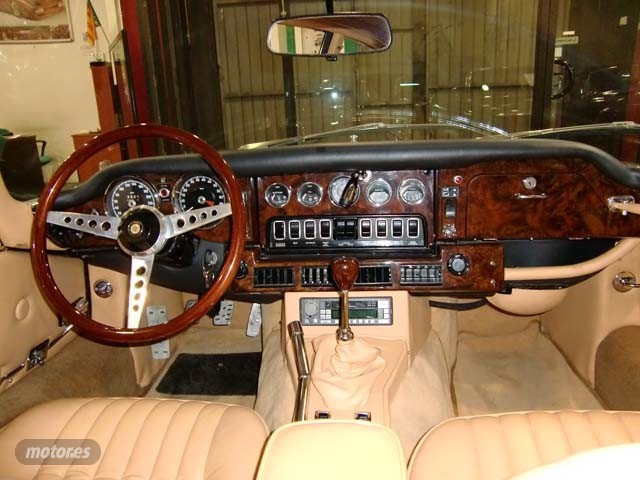 jaguar e type v12 coupe 1972 / foto grande (3)