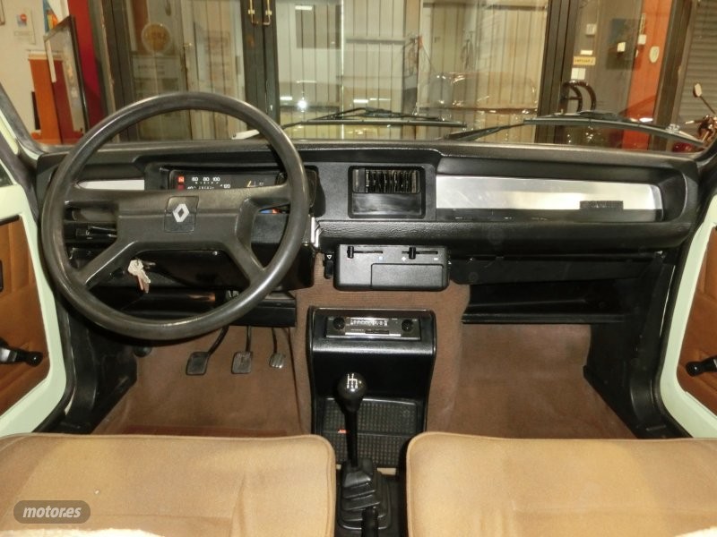 Renault SIETE R7 - foto 48