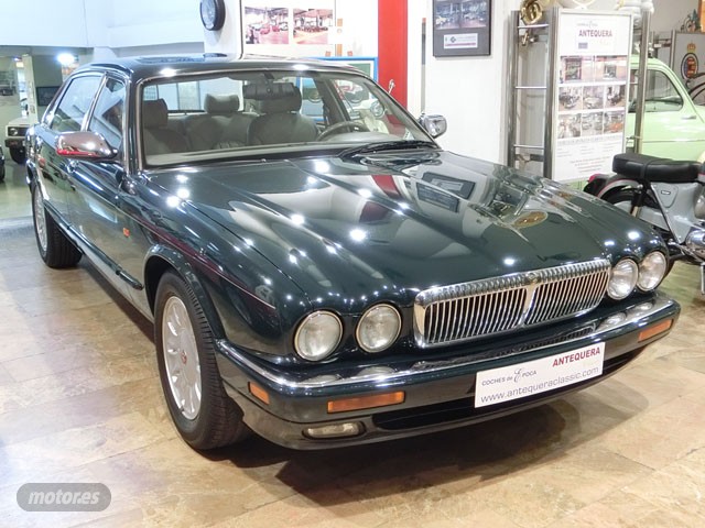 Saxofon  de segunda mano - daimler six 4.0 1995 / 134.000km.