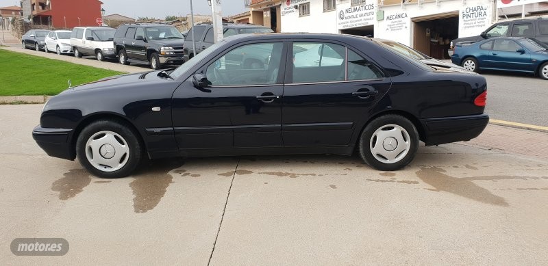 mercedes clase e 1998 / 152.518km. foto grande (2)