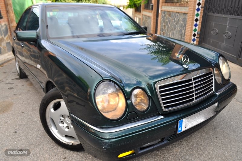 Foto mercedes clase e 1998 / 420.000km.