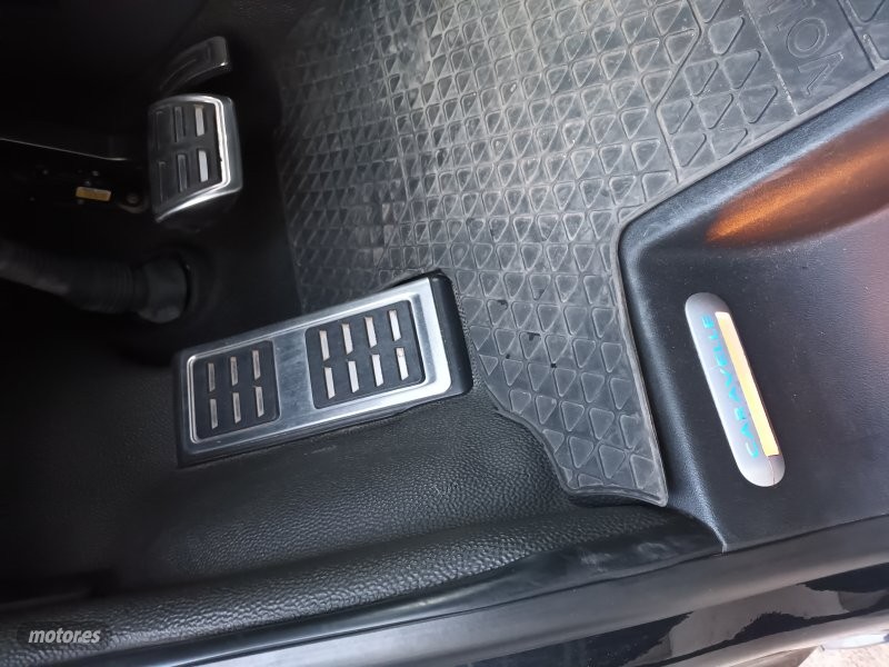 volkswagen caravelle 2016 / 220.000km. foto grande (3)