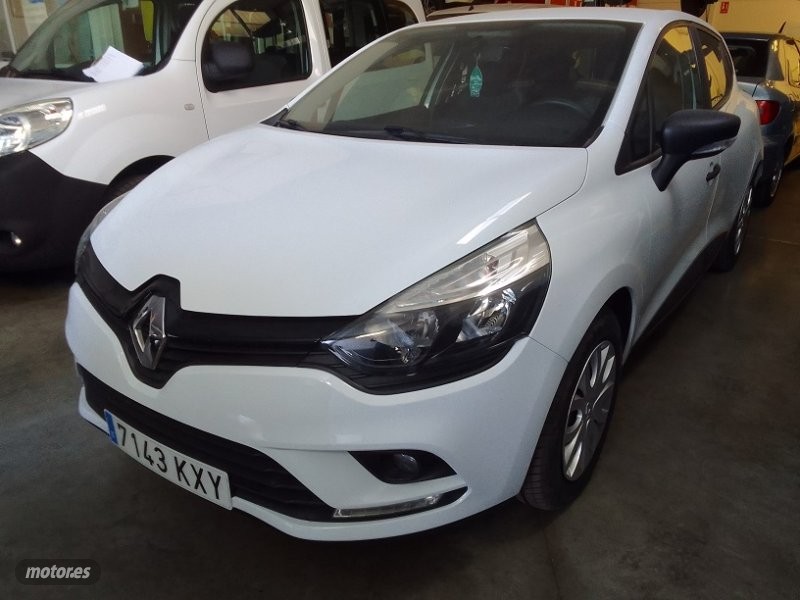 Foto renault clio 2019 / 200.600km.
