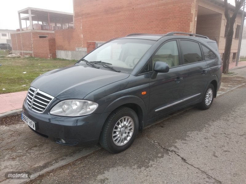 ssangyong rodius 2011 / 218.000km. foto grande (1)