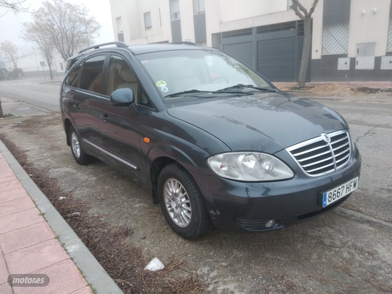 ssangyong rodius 2011 / 218.000km. foto grande (3)