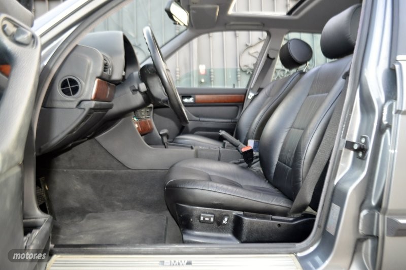 BMW Serie 7 - foto 9