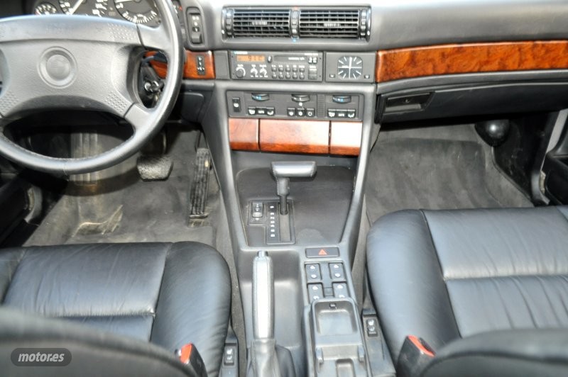 BMW Serie 7 - foto 18