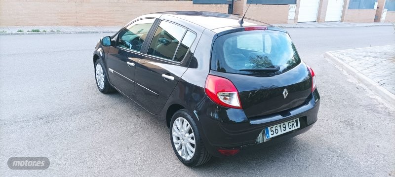 renault clio 2010 / 387.000km. foto grande (2)