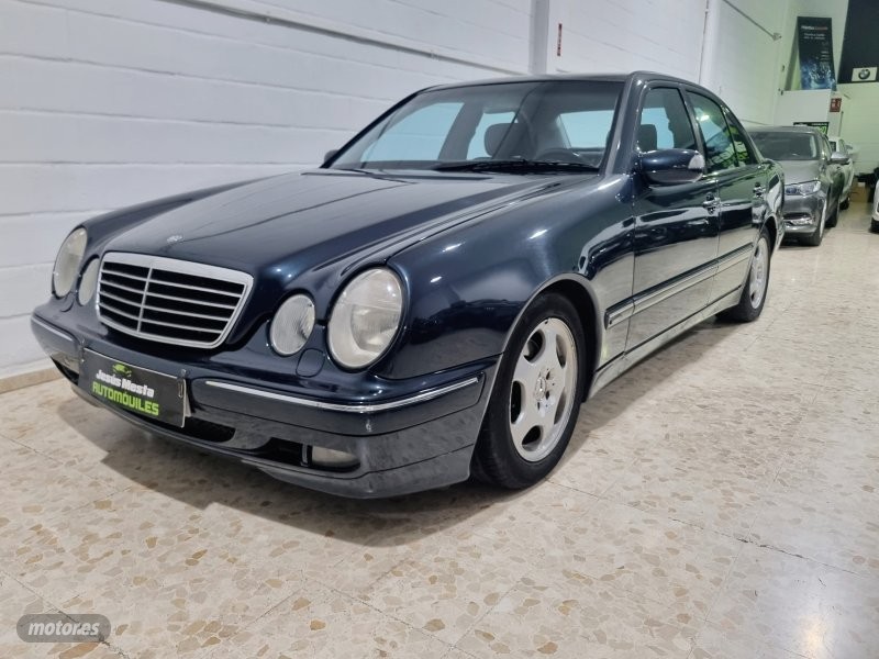 Foto mercedes clase e 2002 / 250.000km.