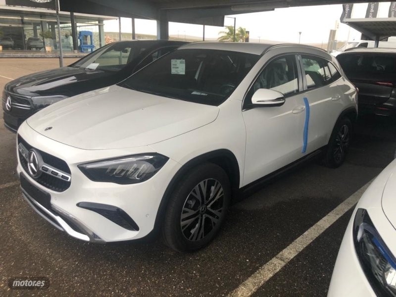 Foto mercedes clase gla 2024 / 1km.
