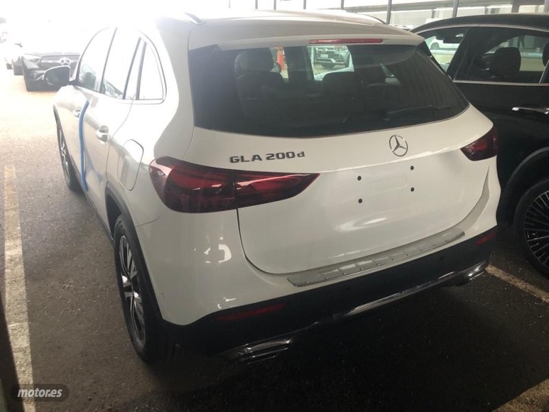 mercedes clase gla 2024 / 1km. foto grande (3)