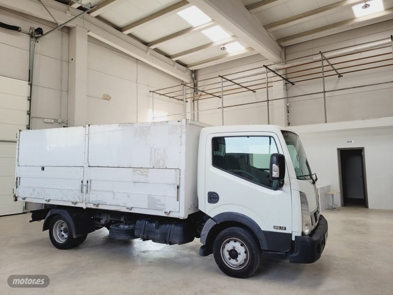 nissan cabstar 2014 / 63.884km. foto grande (3)