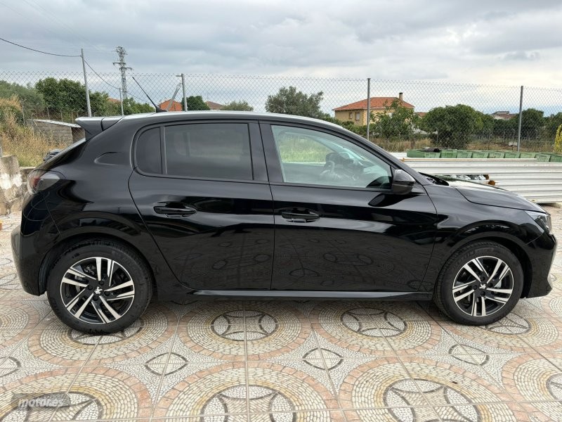 peugeot 208 2023 / 3.244km. foto grande (3)