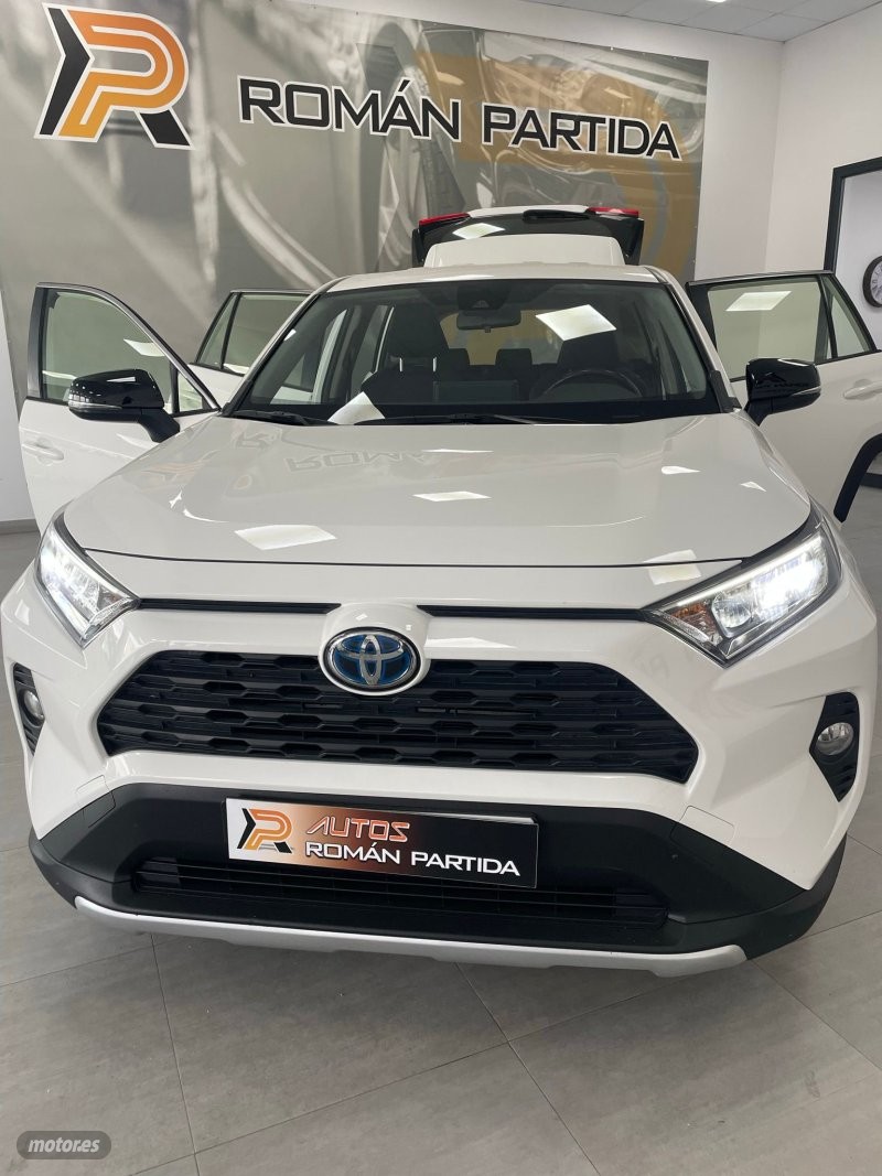 toyota rav 4 2021 / 185.000km.