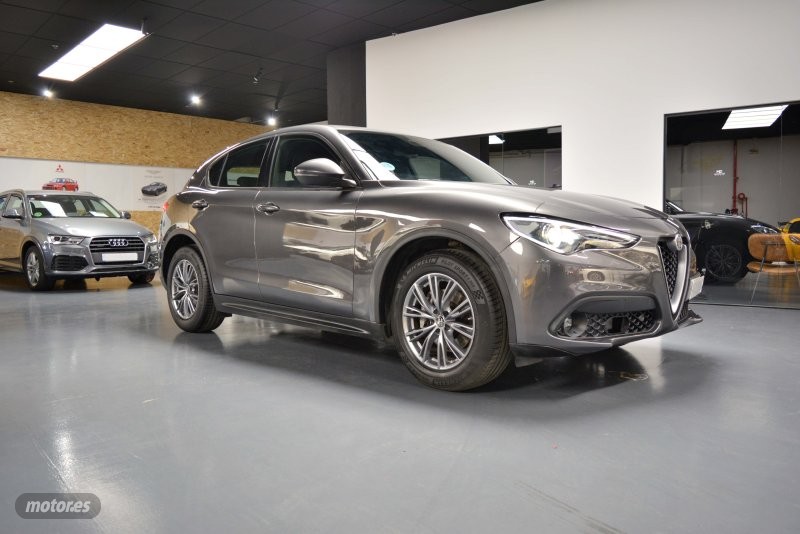 alfa romeo stelvio 2022 / 12.500km. foto grande (2)