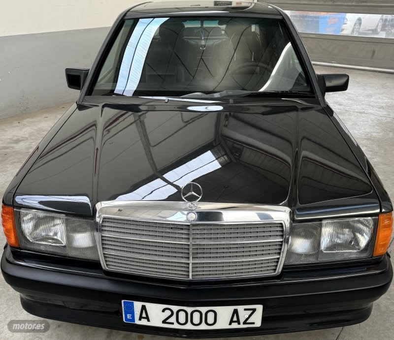 Vestido completamente nuevo  de segunda mano - mercedes 190 1987 / 226.650km.