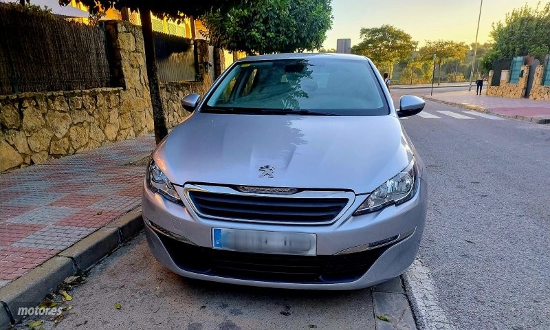 Foto peugeot 308 2015 / 160.000km.