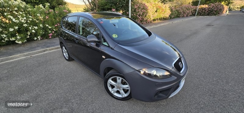 Foto seat altea freetrack 2010 / 249.000km.