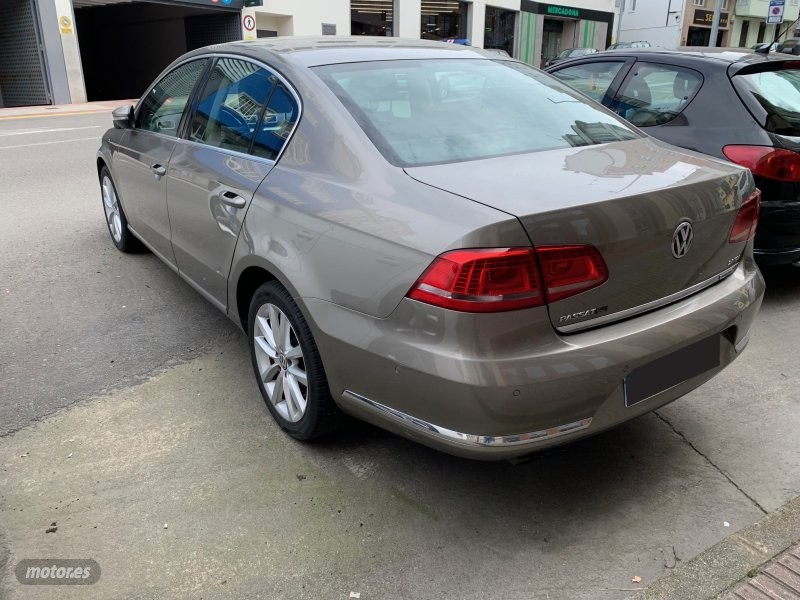 Bomba agua sumergible  de segunda mano - volkswagen passat 2012 / 240.307km.