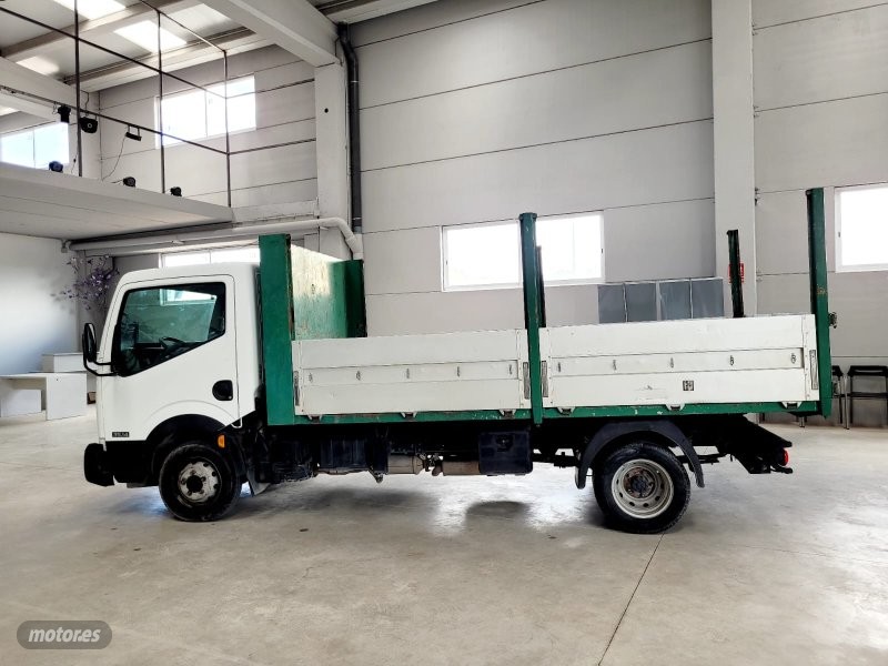 nissan cabstar 2013 / 133.443km. foto grande (3)