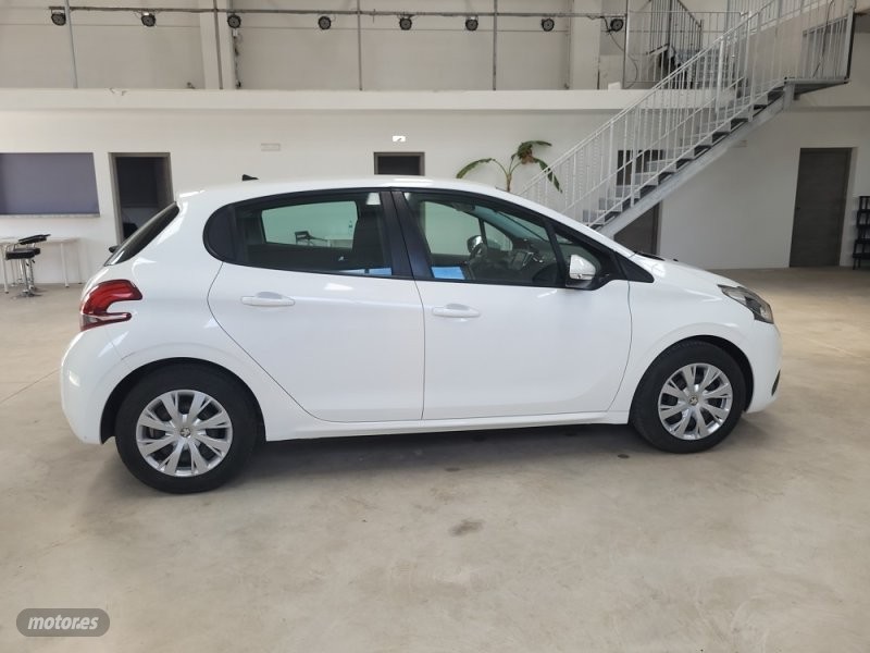 peugeot 208 2019 / 121.195km. foto grande (3)