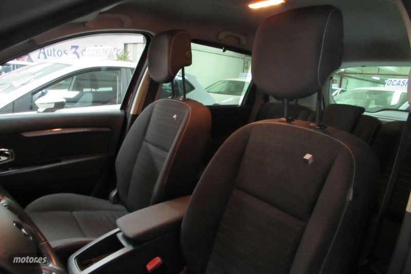 Renault Scenic - foto 8