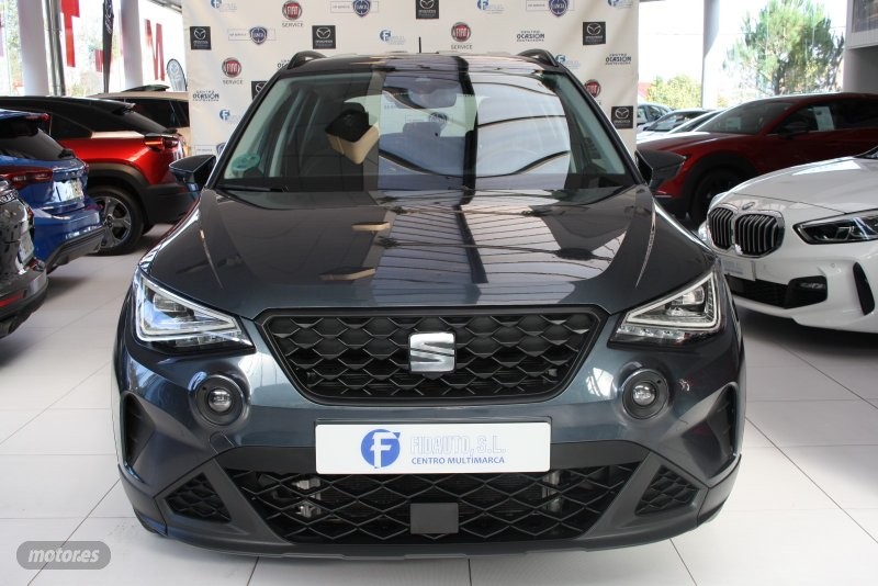 seat arona 2023 / 27.576km. foto grande (2)