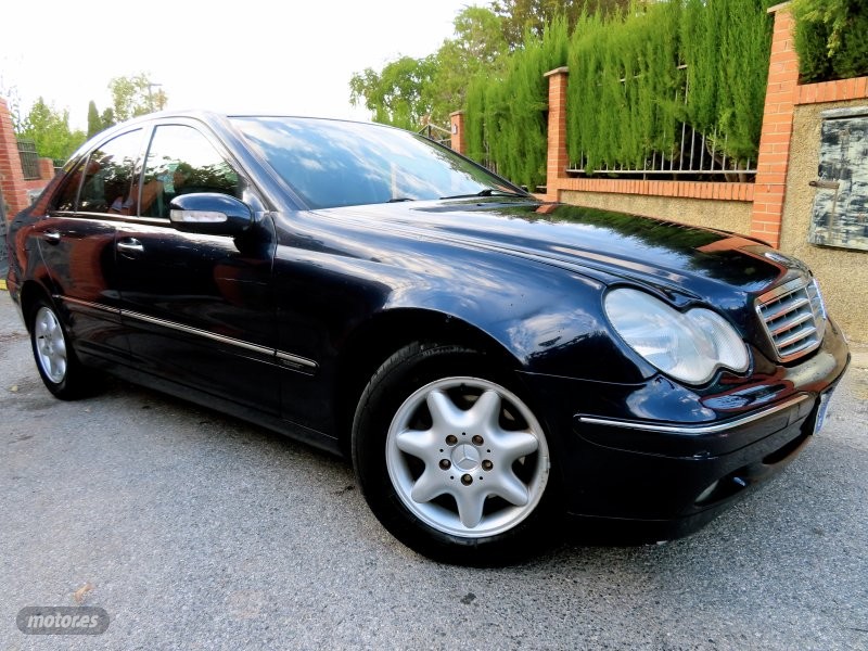 mercedes clase c 2001 / 387.000km. foto grande (2)