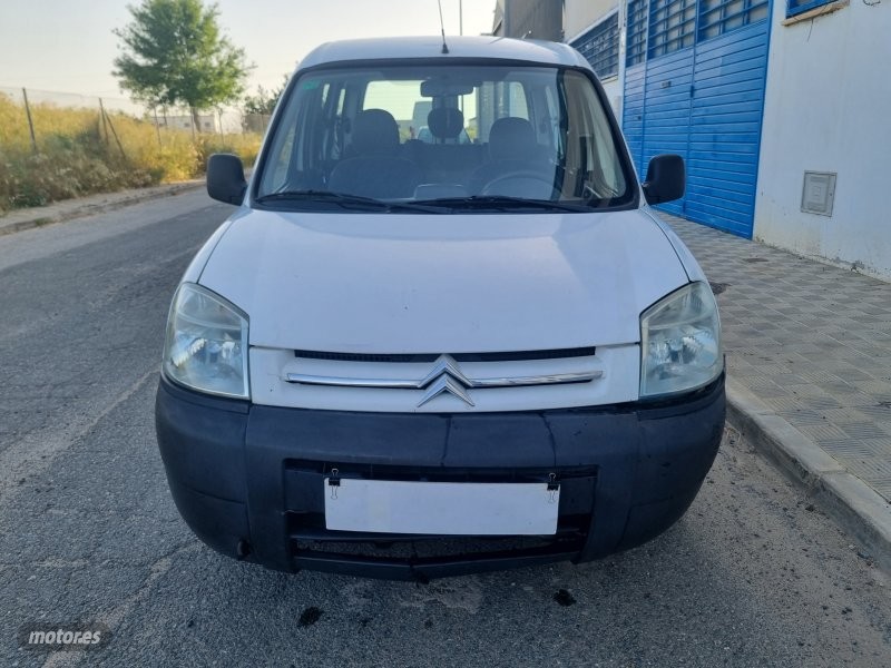 citroen berlingo 2004 / 270.000km. foto grande (2)