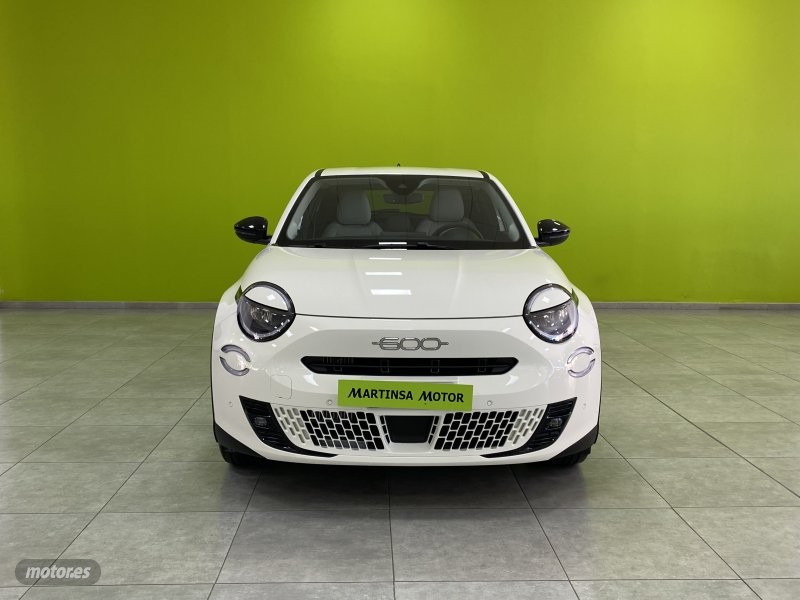 fiat 600 2025 / 936km. foto grande (2)