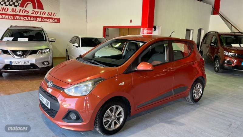 hyundai i10 2016 / 71.479km. foto grande (2)