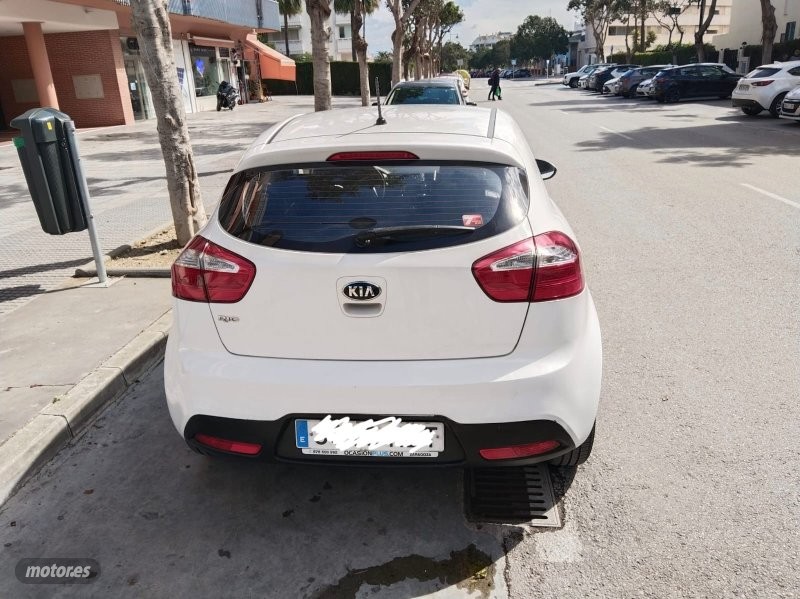 kia rio 2014 / 69.700km. foto grande (2)