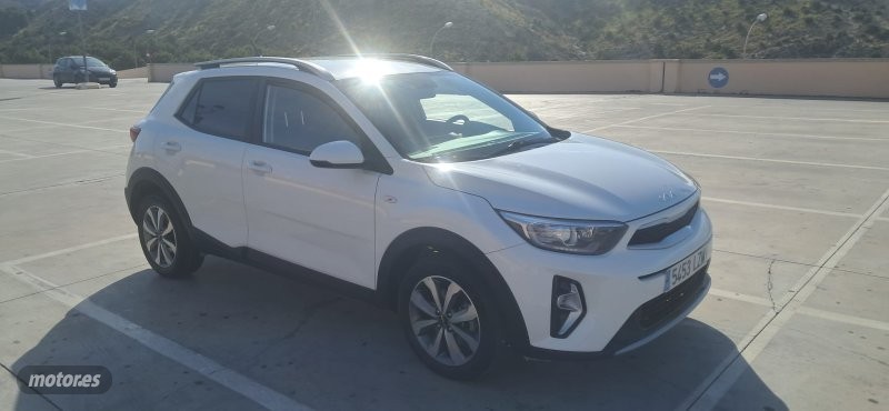 kia stonic 2022 / 54.150km. foto grande (3)