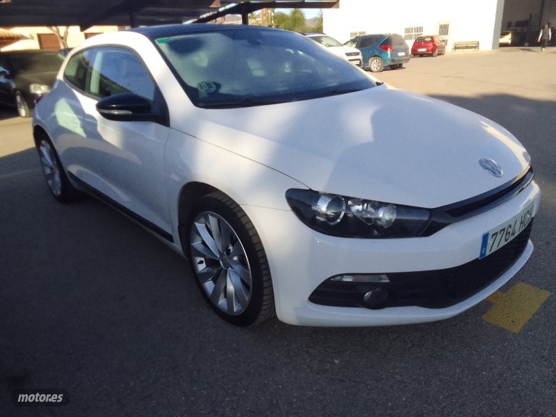 volkswagen scirocco 2011 / 288.000km. foto grande (3)