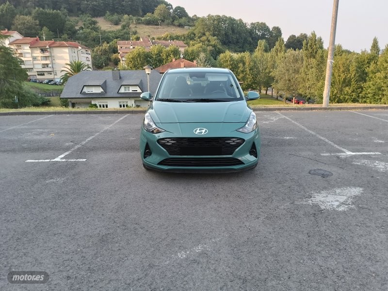 hyundai i10 2023 / 49.000km.