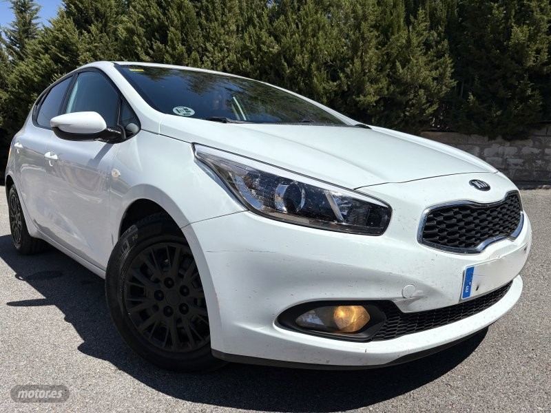 kia ceed 2014 / 299.000km.
