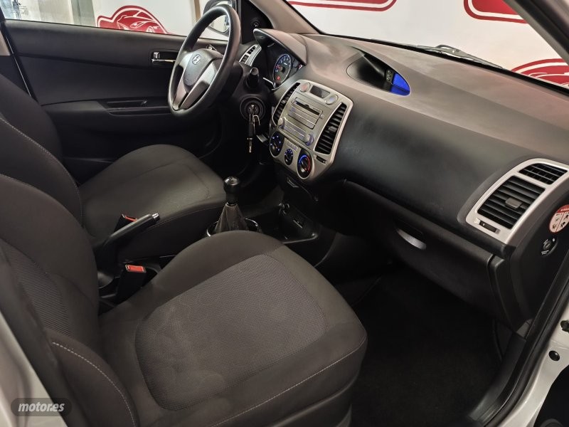 Hyundai i20 - foto 26