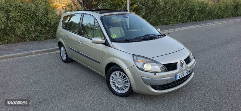 Renault Grand Scenic 1.9 DCI 130 PRIVILEGE de 2007 con 326.000 Km por 3.900 EUR. en Ciudad Real