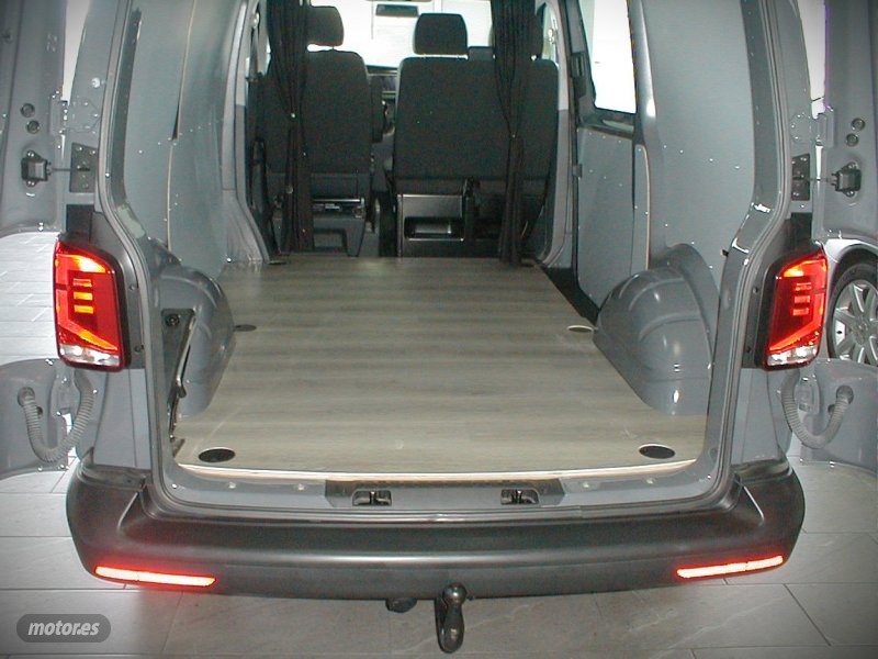 Volkswagen Transporter - foto 8